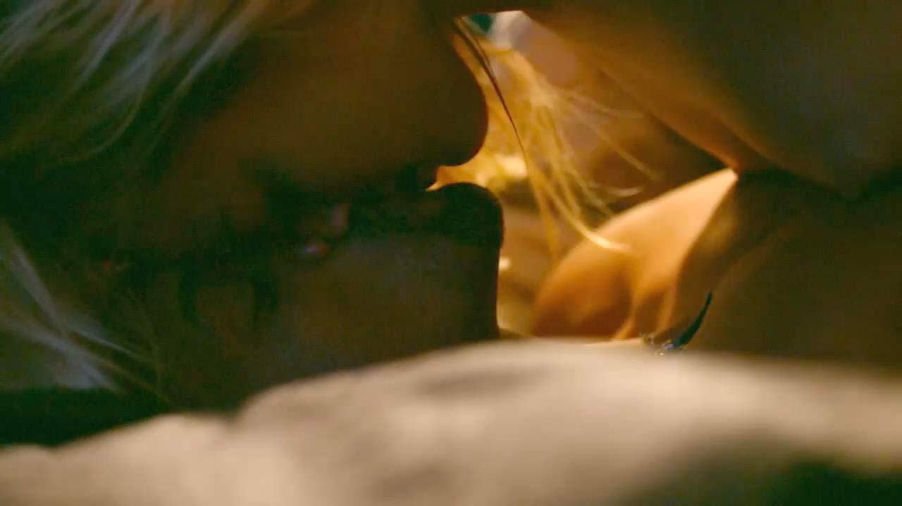 Margot Robbie Nude Tits And Nipples In Sex Scene From Focus Movie Scandal Planet