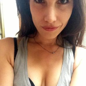 Carly Pope Nude Leaked Selfies, Porn, and Hot Pics 19