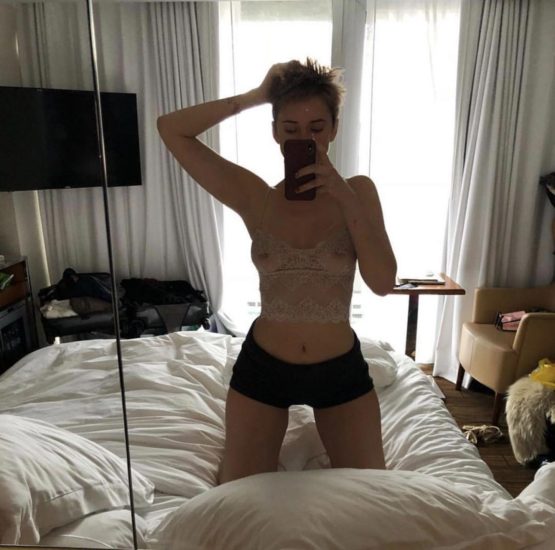 Yesjulz Sex Tape Leaked Online With Julieanna Goddard Nudes 