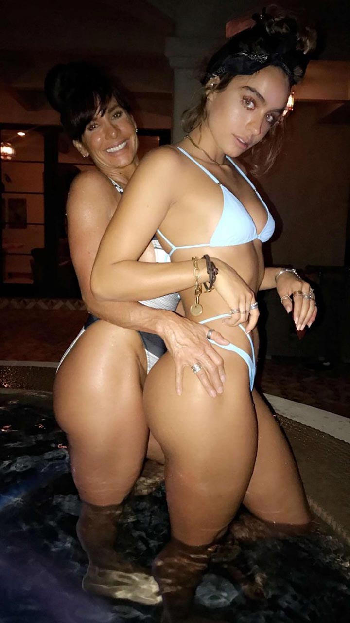 Sommer Ray Almost Nude — Sexy Bikini Photos With Her Mom Scandal Planet