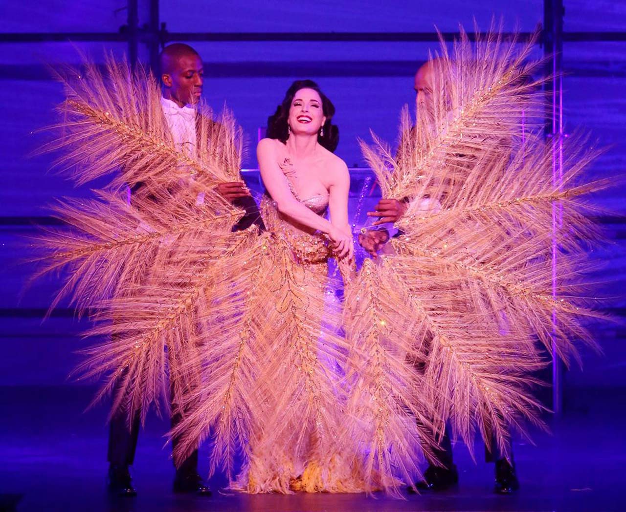 Burlesque Goddess Dita Von Teese Nude Topless And Sexy Pics Scandal Planet 