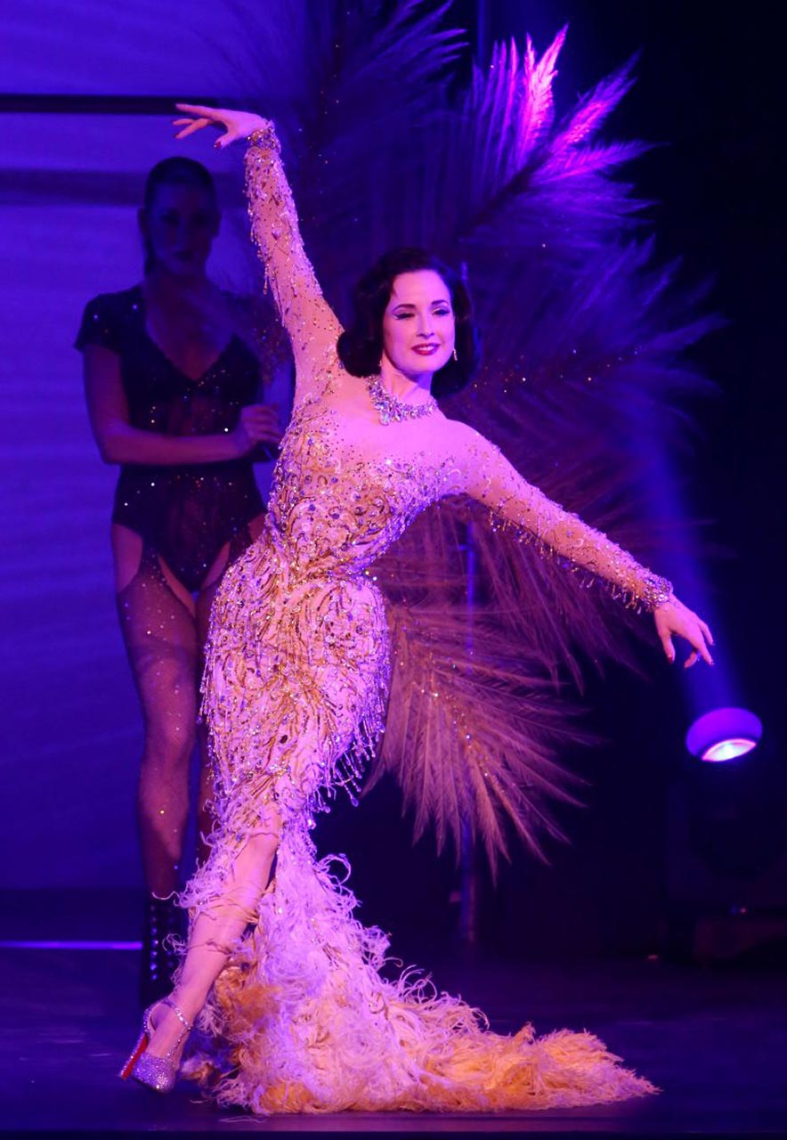 Burlesque Goddess Dita Von Teese Nude Topless And Sexy