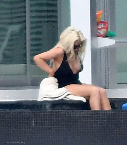 Christina Aguilera Nude LEAKED Pics & Topless Videos 86