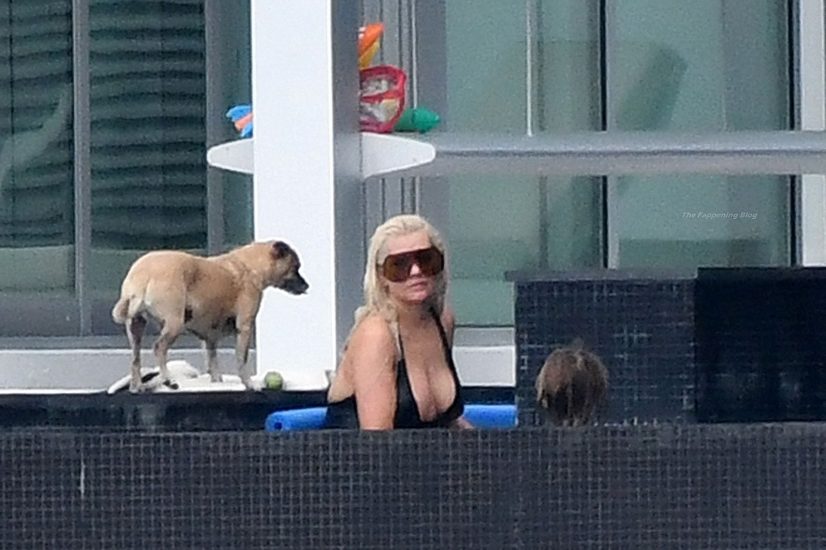 Christina Aguilera Nude LEAKED Pics & Topless Videos 81