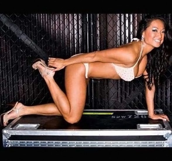 Gail Kim Nude LEAKED Pics With Robert Irvine & Cellphone Porn 43