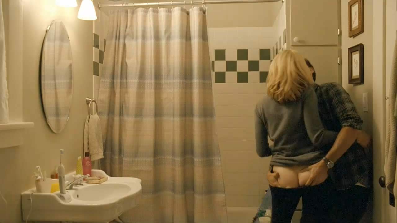 Elizabeth Banks Nude Butt And Sex In The Bathroom From The