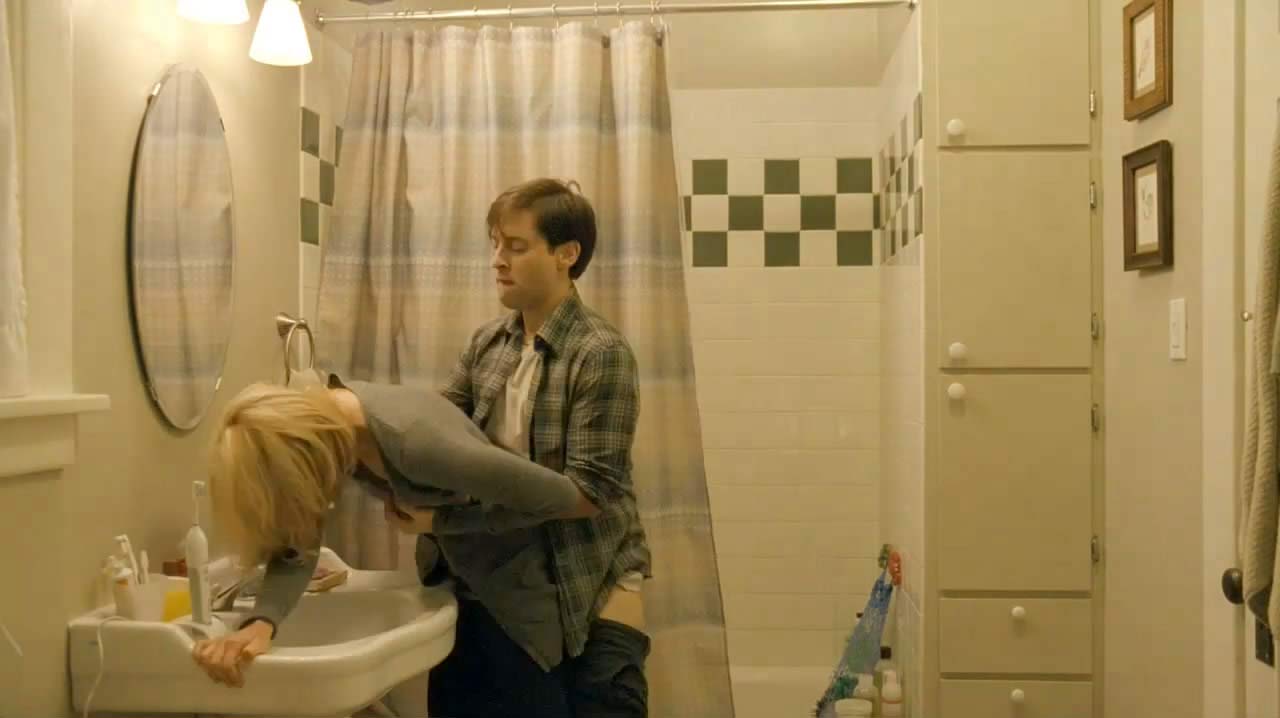 Elizabeth Banks Nude Butt And Sex In The Bathroom From The