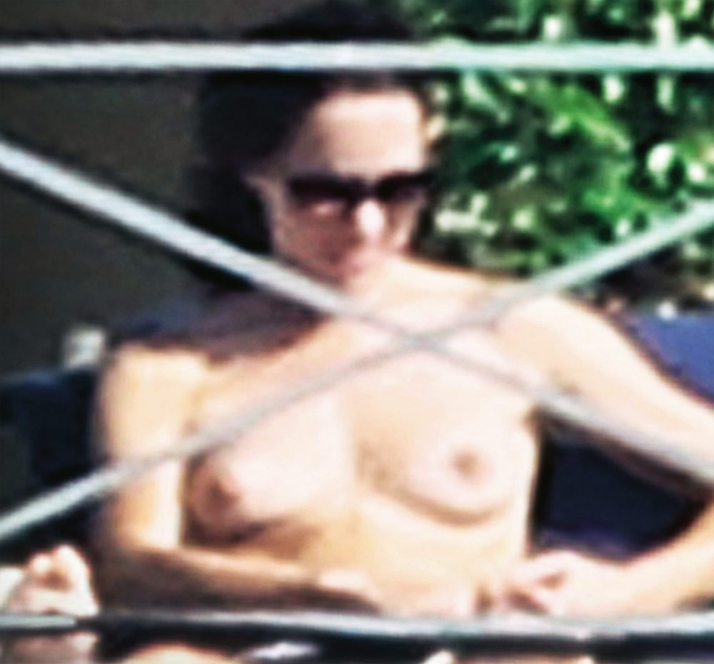 Duchess Kate Middleton Topless Sunbathing Pics From France