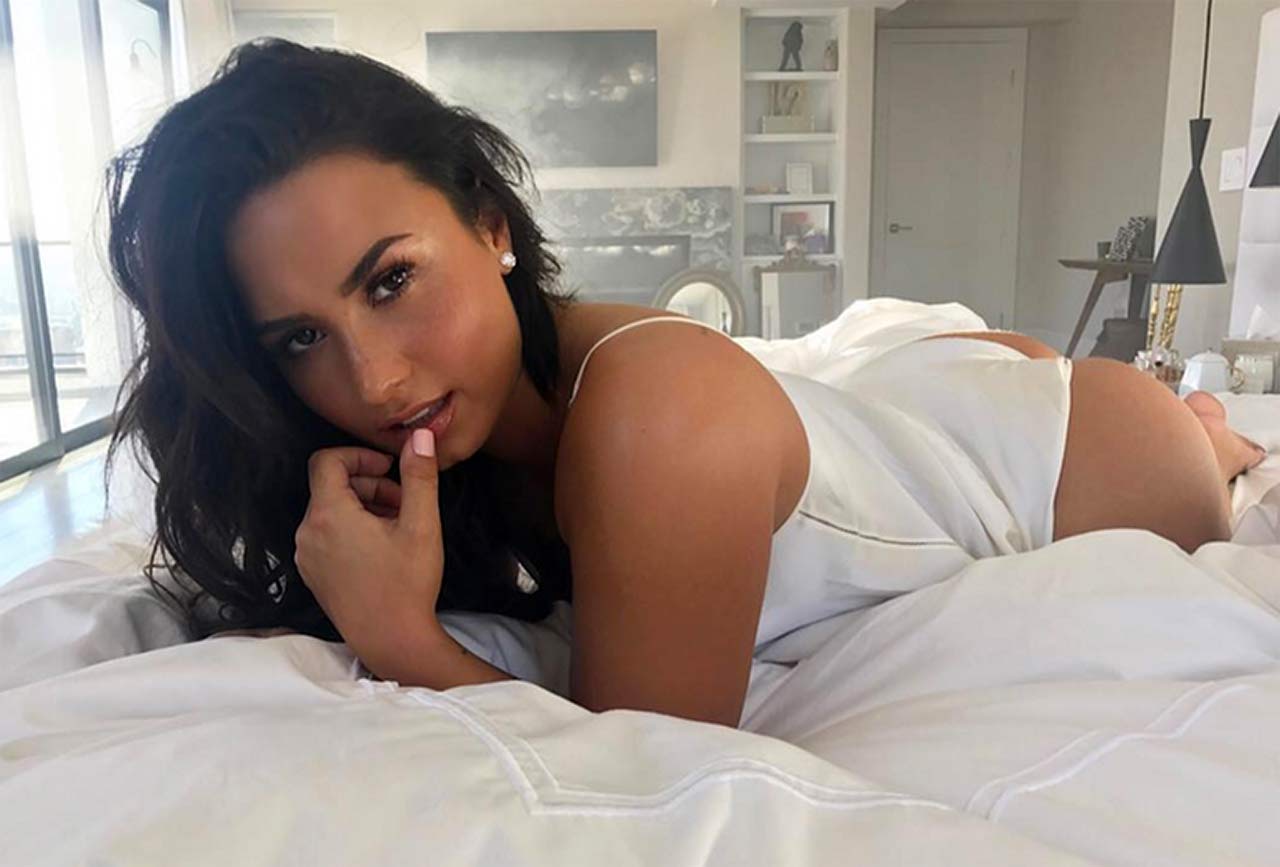 Demi Lovato Nip Slip on Selfie Video She Posted and Deleted.