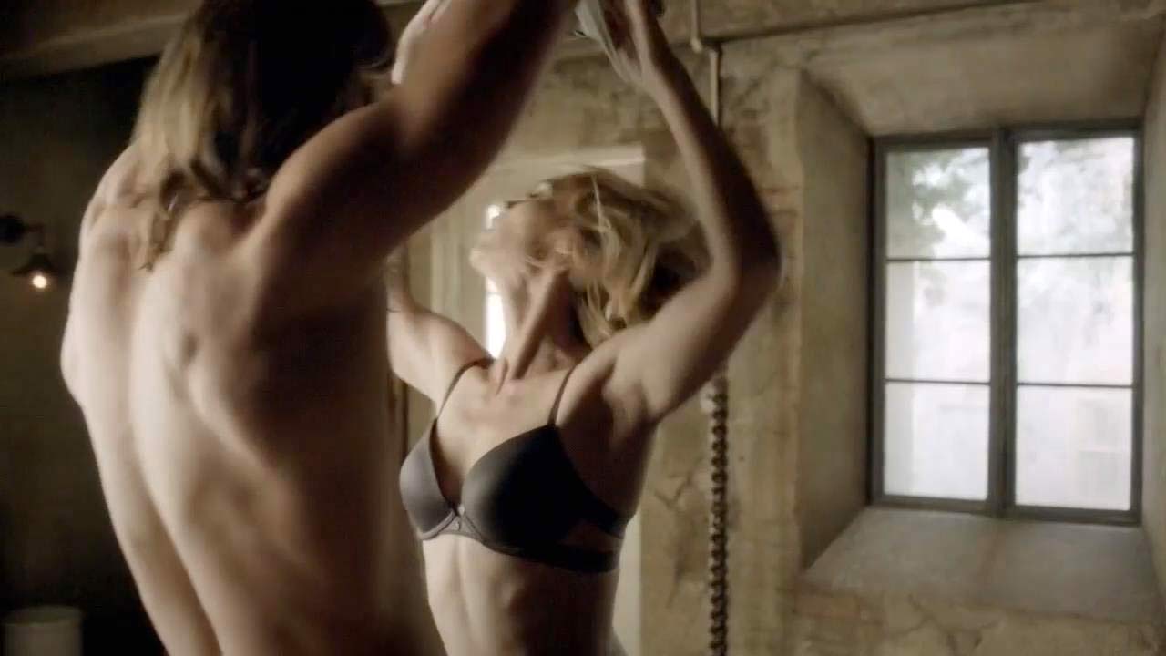 Laura Vandervoort Making Out In Hot Sex Scene From Bitten Free Nude Porn Photos