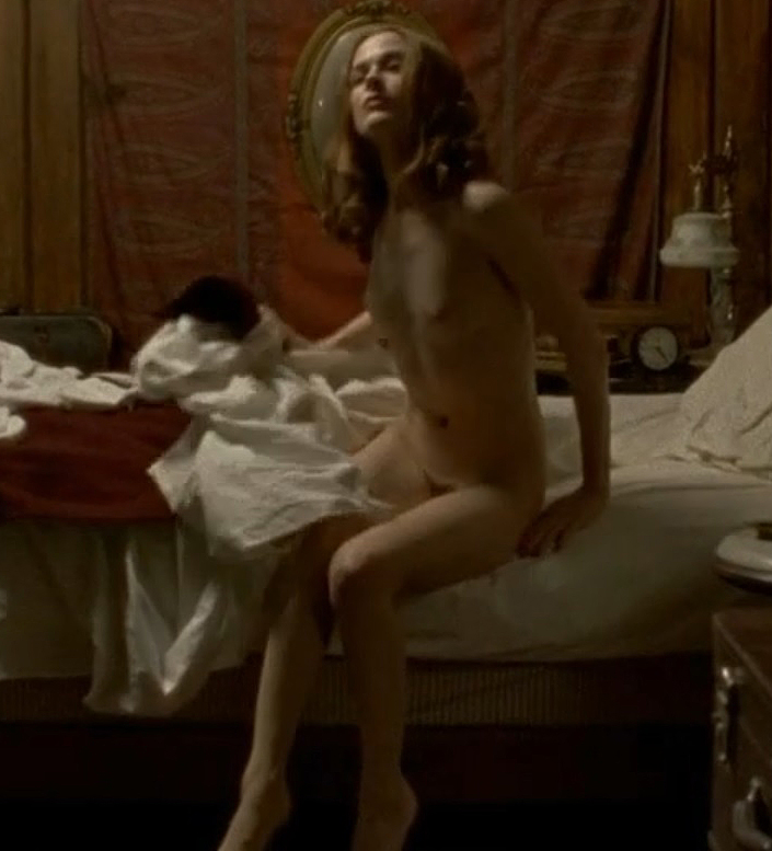 Watch Evan Rachel Wood nude boobs and bush in Mildred Pierce series video h...