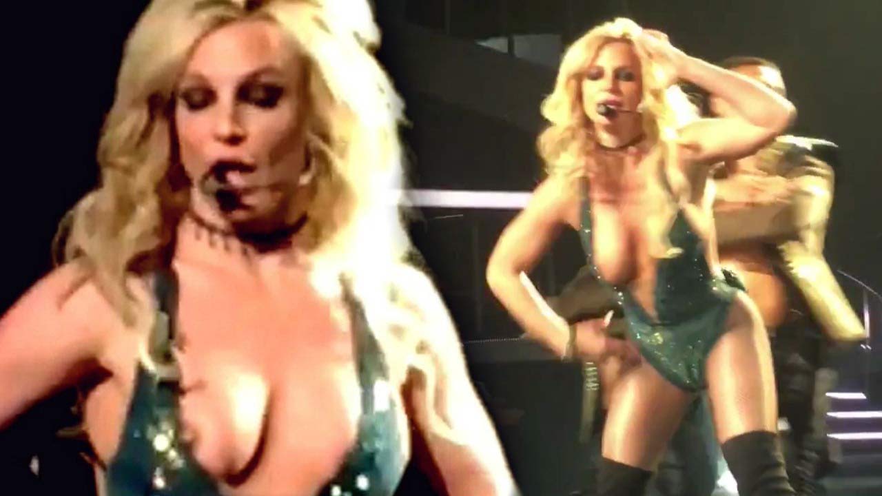 Britney Spears Nip Slip Pussy Flashes Shes A Wreck Scandal Planet