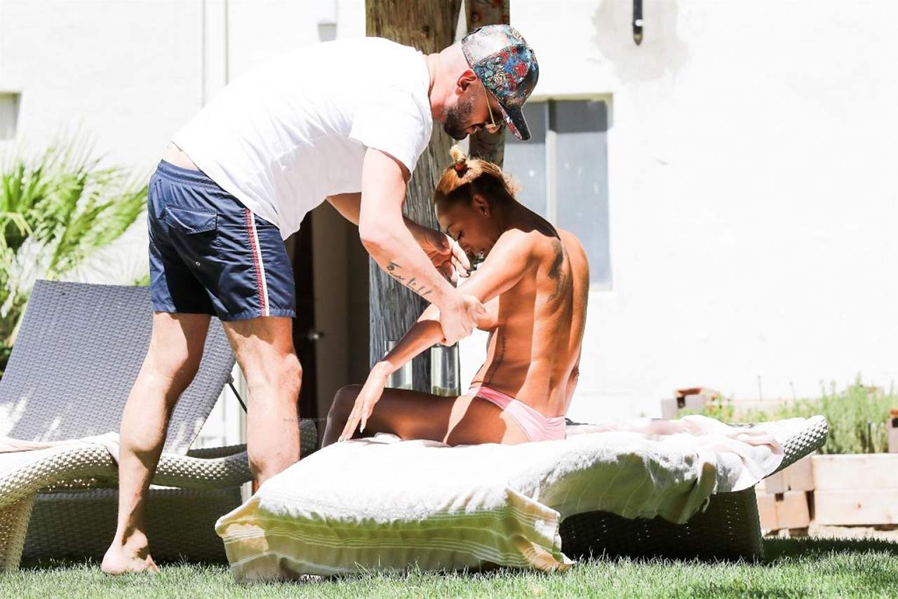 Leaked melanie brown completely nude with boyfriend in a pool