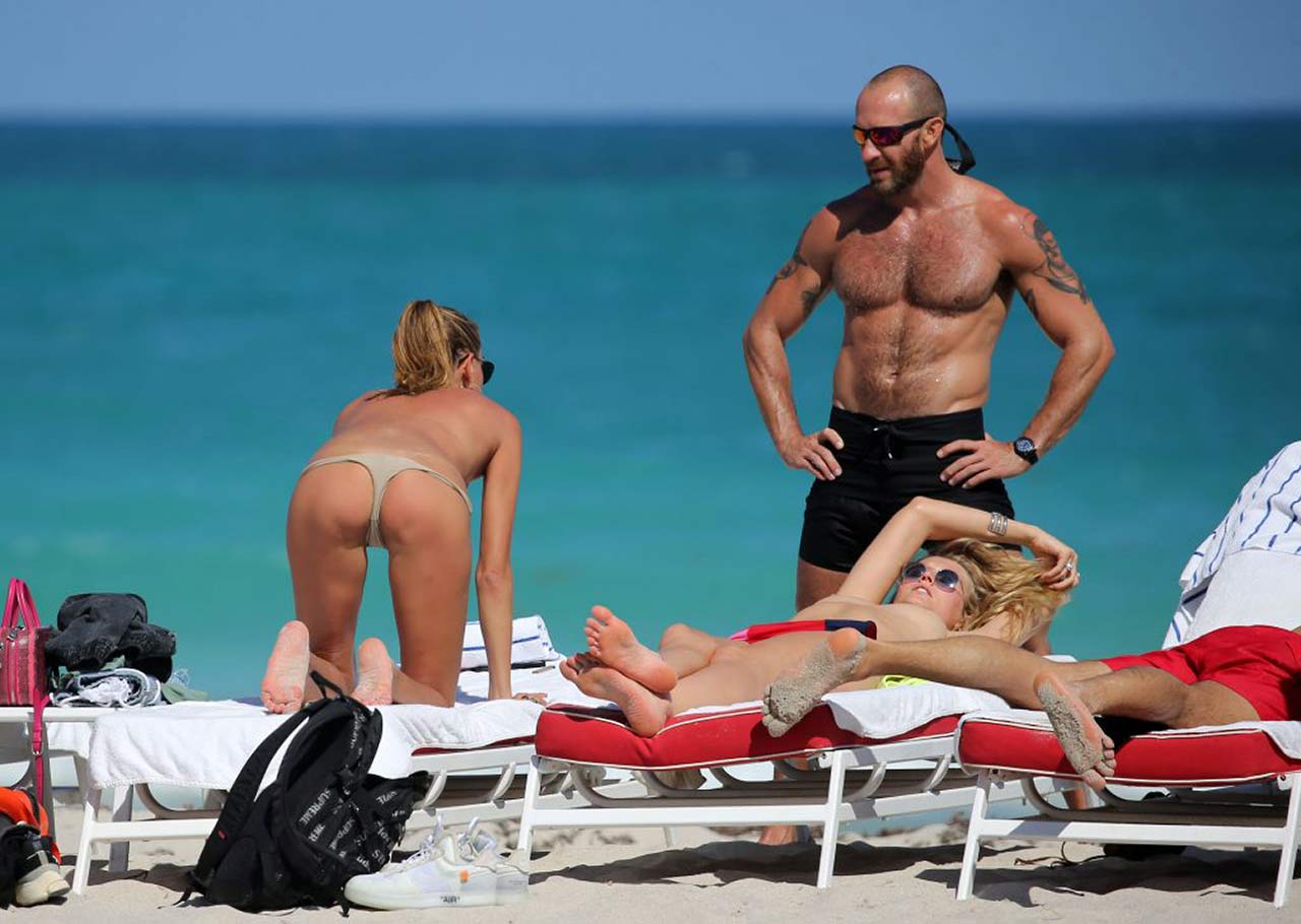 Dicaprio S Ex Toni Garrn Nude Tits In Miami Scandal Planet