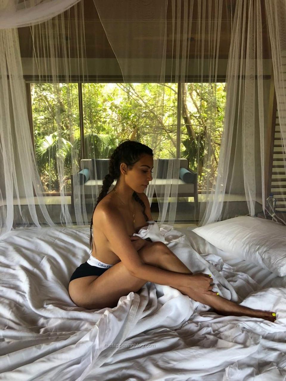 Kim Kardashian Bikini And Nude Photos From Her Vacation