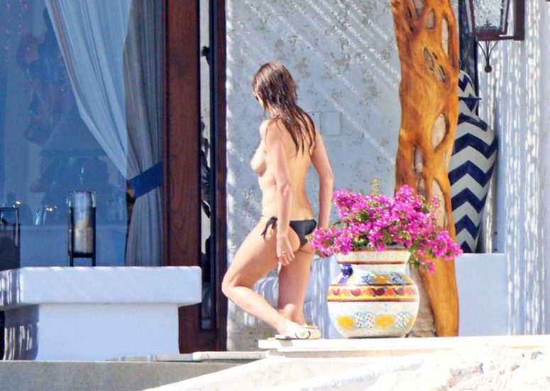 Heidi Klum Nude and Topless LEAKED Pictures 15