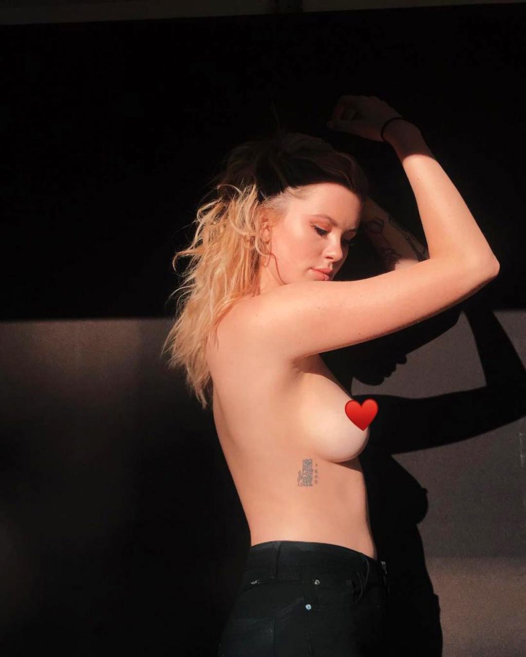 Ireland Baldwin Nude And Topless Pics And Porn Video Scandal Planet