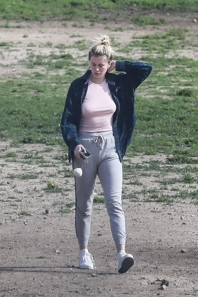 Ireland Baldwin Nude And Topless Pics And Porn Video