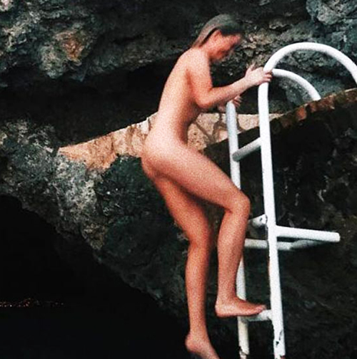Ireland Baldwin Nude Pics — She S Tall And Beautiful