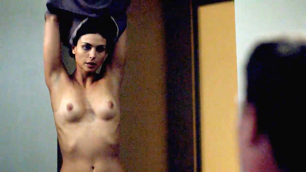 Morena Baccarin Nude Tits And Making Out In Homeland Series Scandal Planet