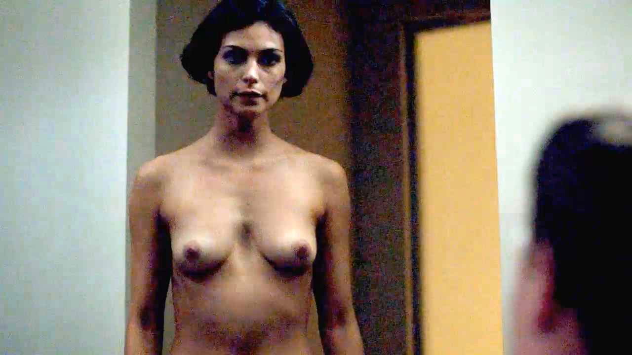 Morena Baccarin Nude Tits And Making Out In Homeland Series Scandal Planet