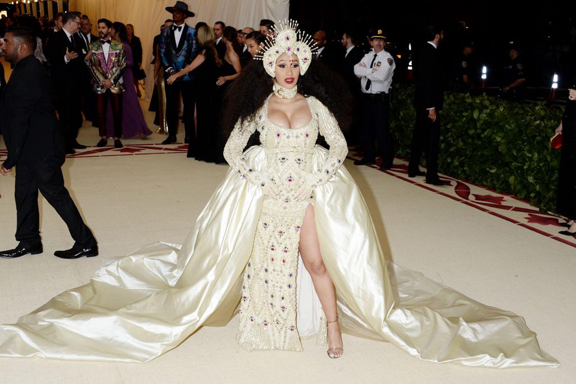 Cardi B Boobs Were Ready To Explode on MET Gala 2018 - Scandal Planet