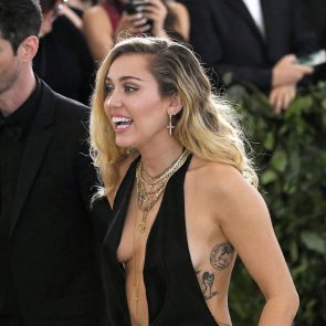 Miley Cyrus Nude Leaked Pics and Real PORN [2020 UPDATE] 99