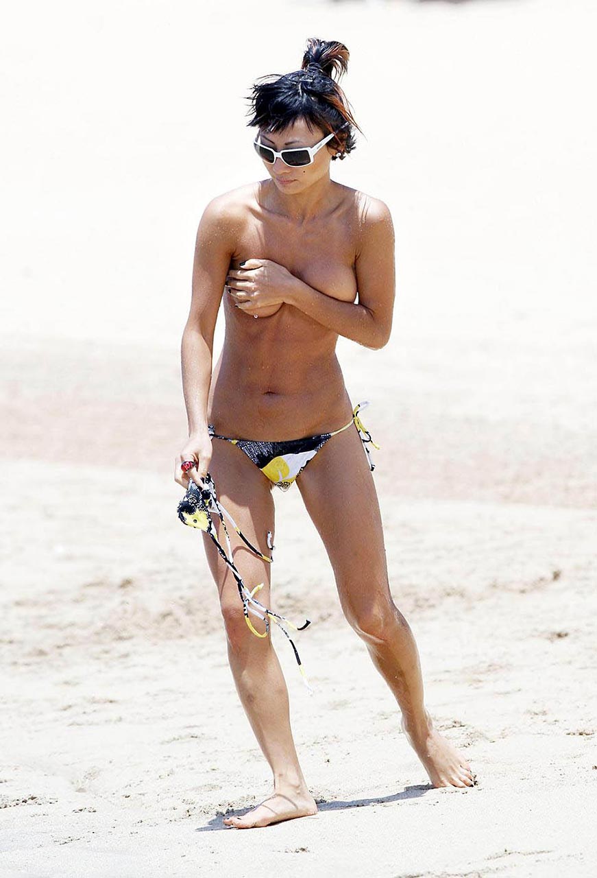 Actress Bai Ling Flashes Her Nipples On The Beach In Hawaii Scandal Planet 5667