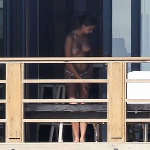 Cara Delevingne Nude LEAKED Pics & Topless Sex Scenes 14