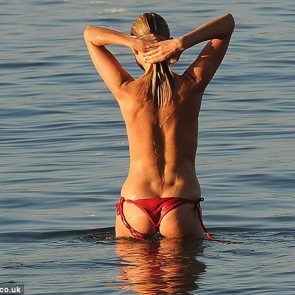 Kimberley Garner Nude Tits and Sexy Bikini Pics [2021] 22