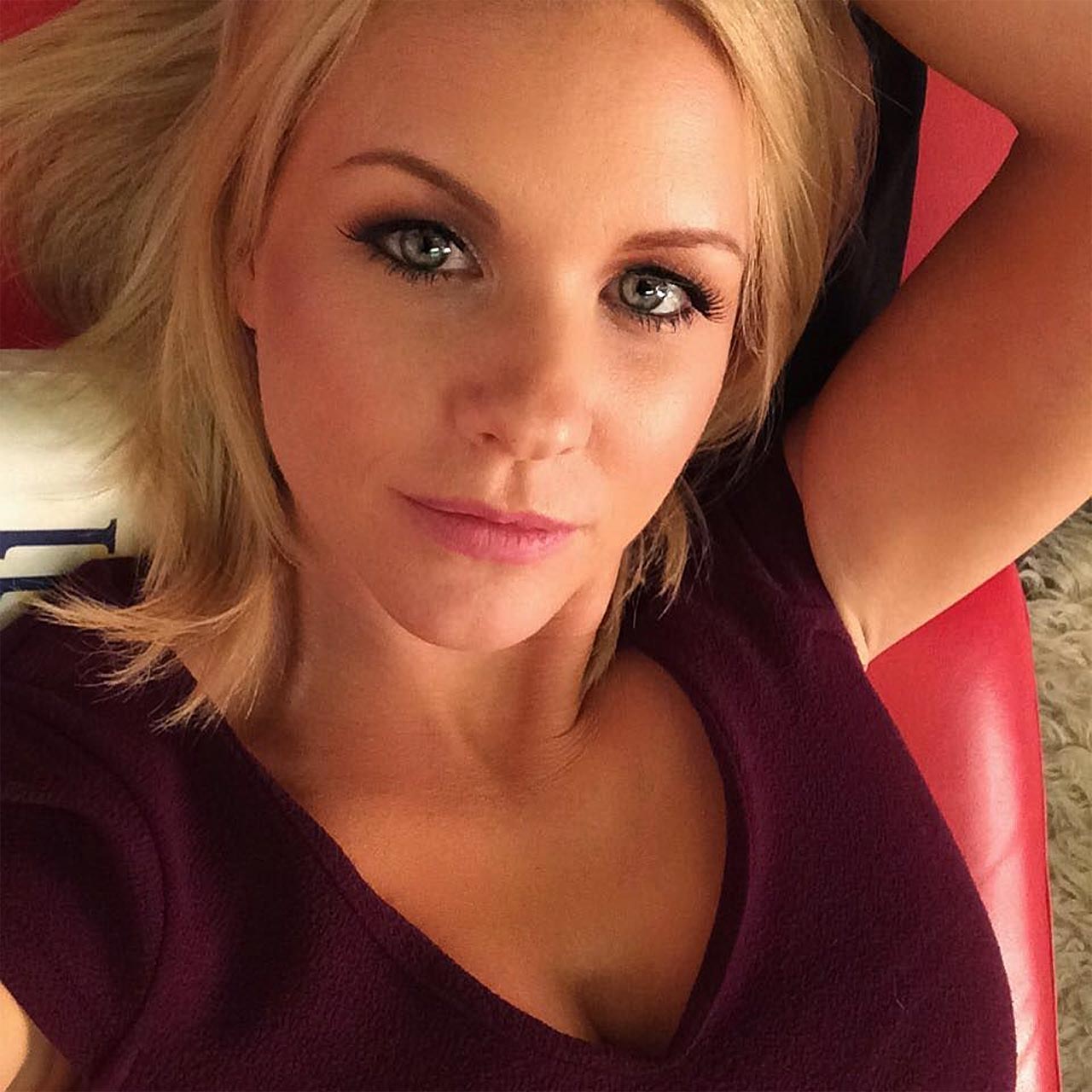 Carrie Keagan nude photos.