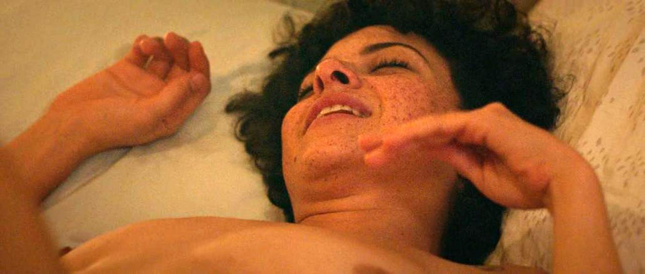 Alia Shawkat nude lesbian scene.