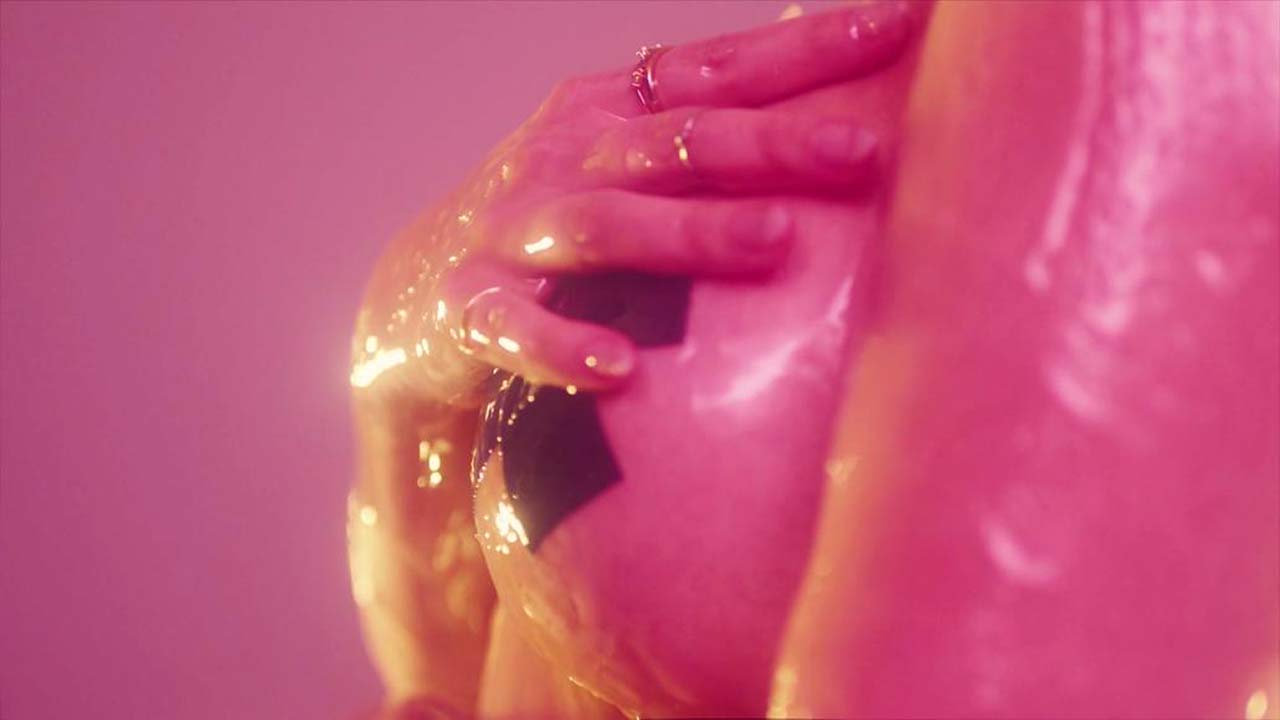 Christina Aguilera Nude Tits And Sexy Tongue Action In Accelerate