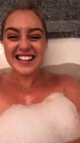 Iskra Lawrence Nude & Topless Pics And LEAKED Porn 107