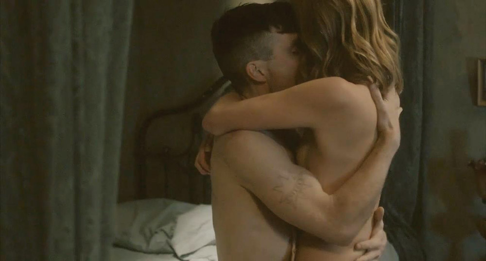 Here is Annabelle Wallis nude, flashing her nipples a couple of times durin...