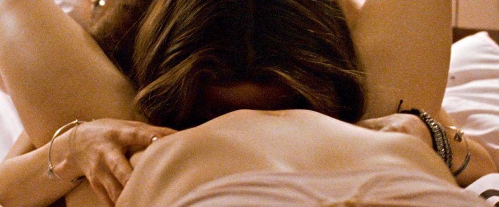 Natalie Portman hot lesbian sex with Mila Kunis
