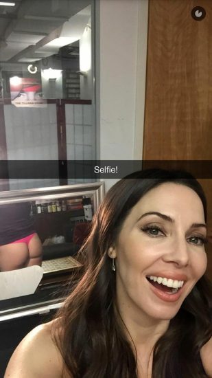 Whitney Cummings butt in mirror selfie