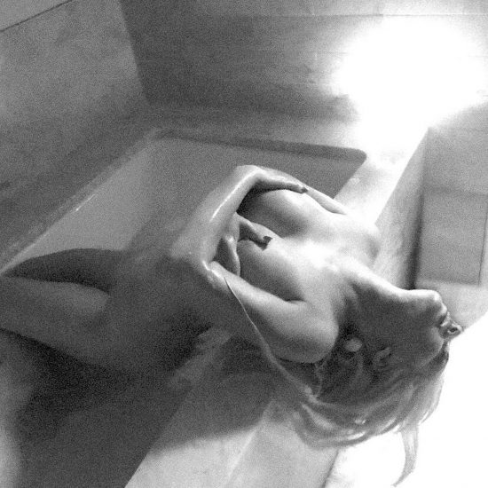 Christina Aguilera Nude LEAKED Pics & Topless Videos 37