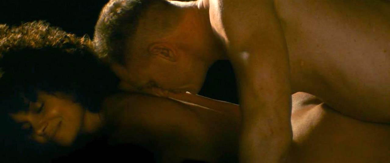 Halle Berry Porn Animal Sex - Halle Berry Naked Scene With Daniel Craig from 'Kings ...