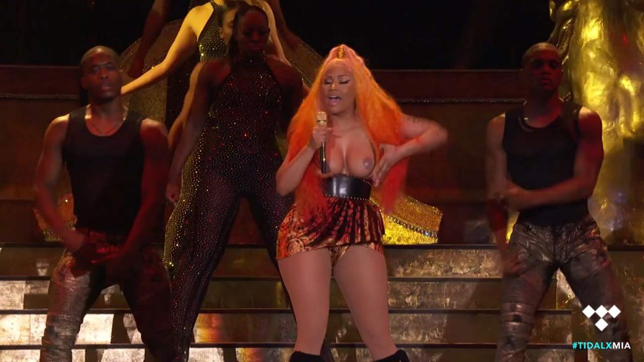 OOPS Nicki Minaj Tits Slip On The Stage Scandal Planet