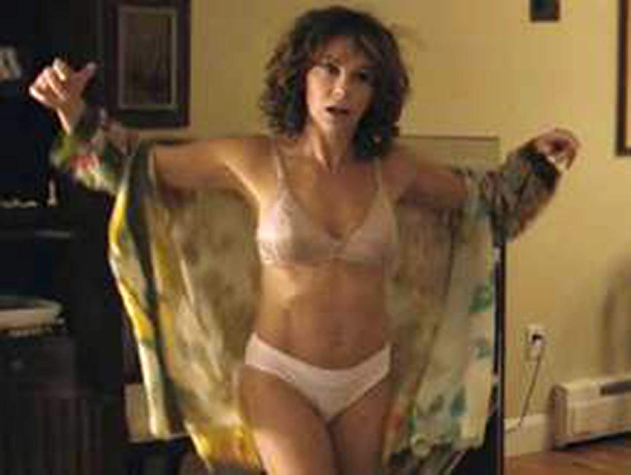 Jennifer Grey Nude Private Photo From Her Bed Leaked