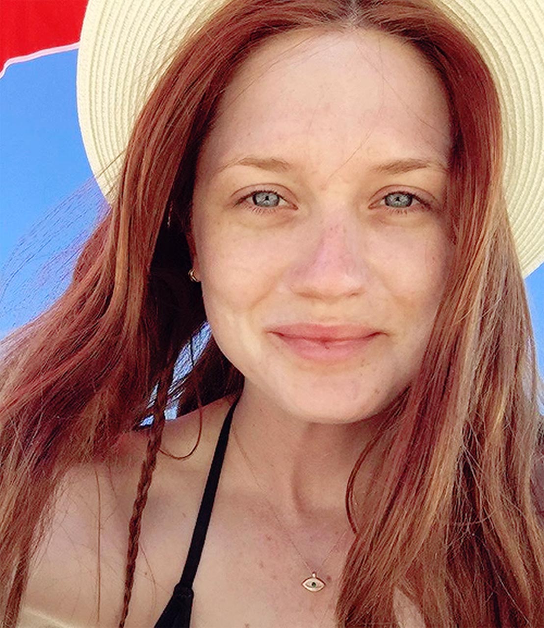 Bonnie wright nue