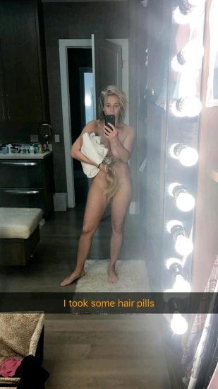 chelsea handler nude pussy