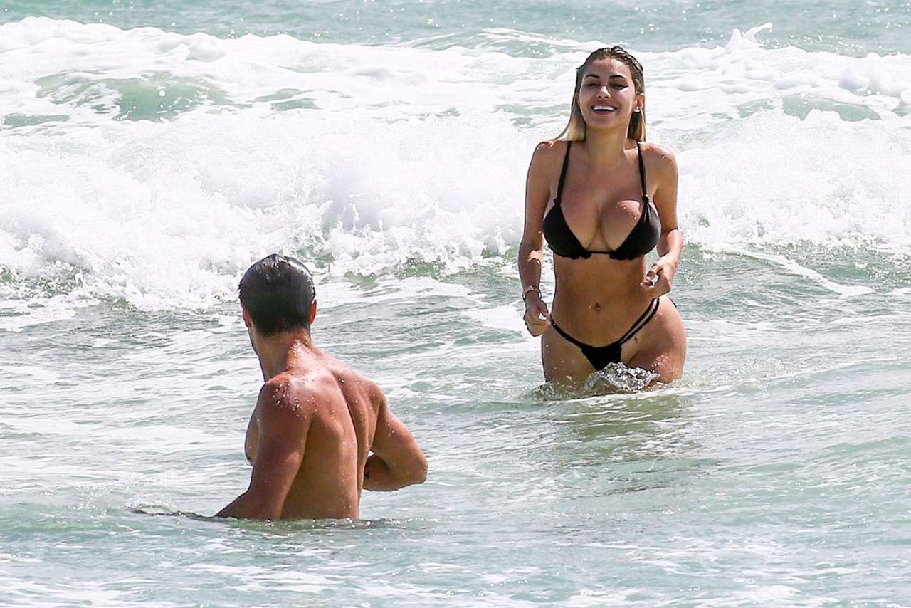 Alexa Dellanos Nip Slip At The Beach Scandal Planet