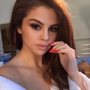 Selena Gomez Nude LEAKED Pics and Sex Tape Porn Video 24