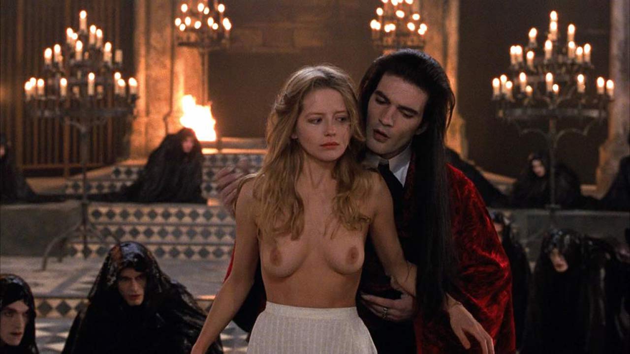 Naked girl from interview with the vampire