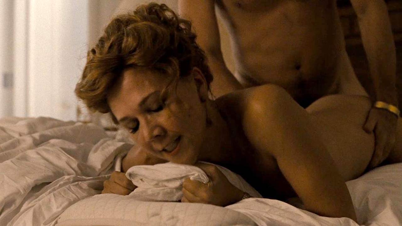 Maggie gyllenhaal nude videos