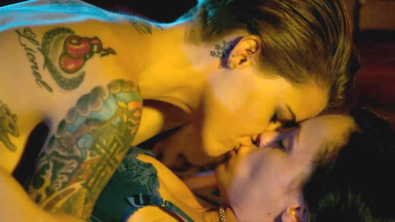 Ruby Rose Lesbian Kiss With Christina Ricci From Around The Block Scandal Planet