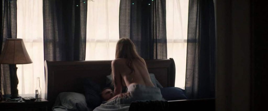 Zoey Deutch Nude & Sexy Pics And Topless Sex Scenes 266