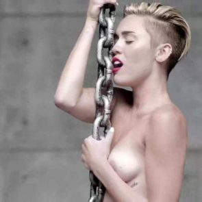 Miley Cyrus naked breasts